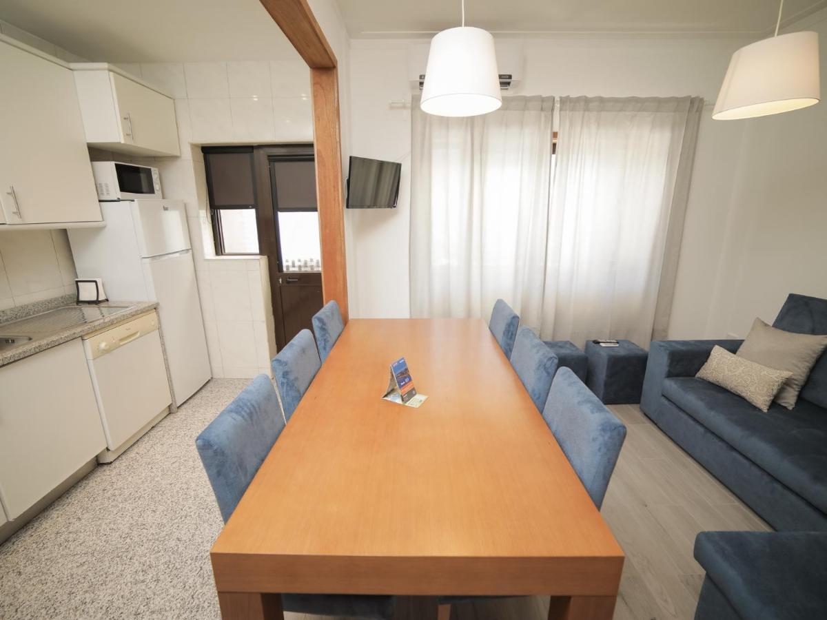 Oporto Guest Isac Garden W/ Parking Apartment บีลาโนวาเดกายา ภายนอก รูปภาพ