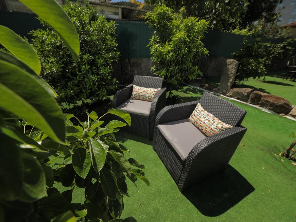 Oporto Guest Isac Garden W/ Parking Apartment บีลาโนวาเดกายา ภายนอก รูปภาพ