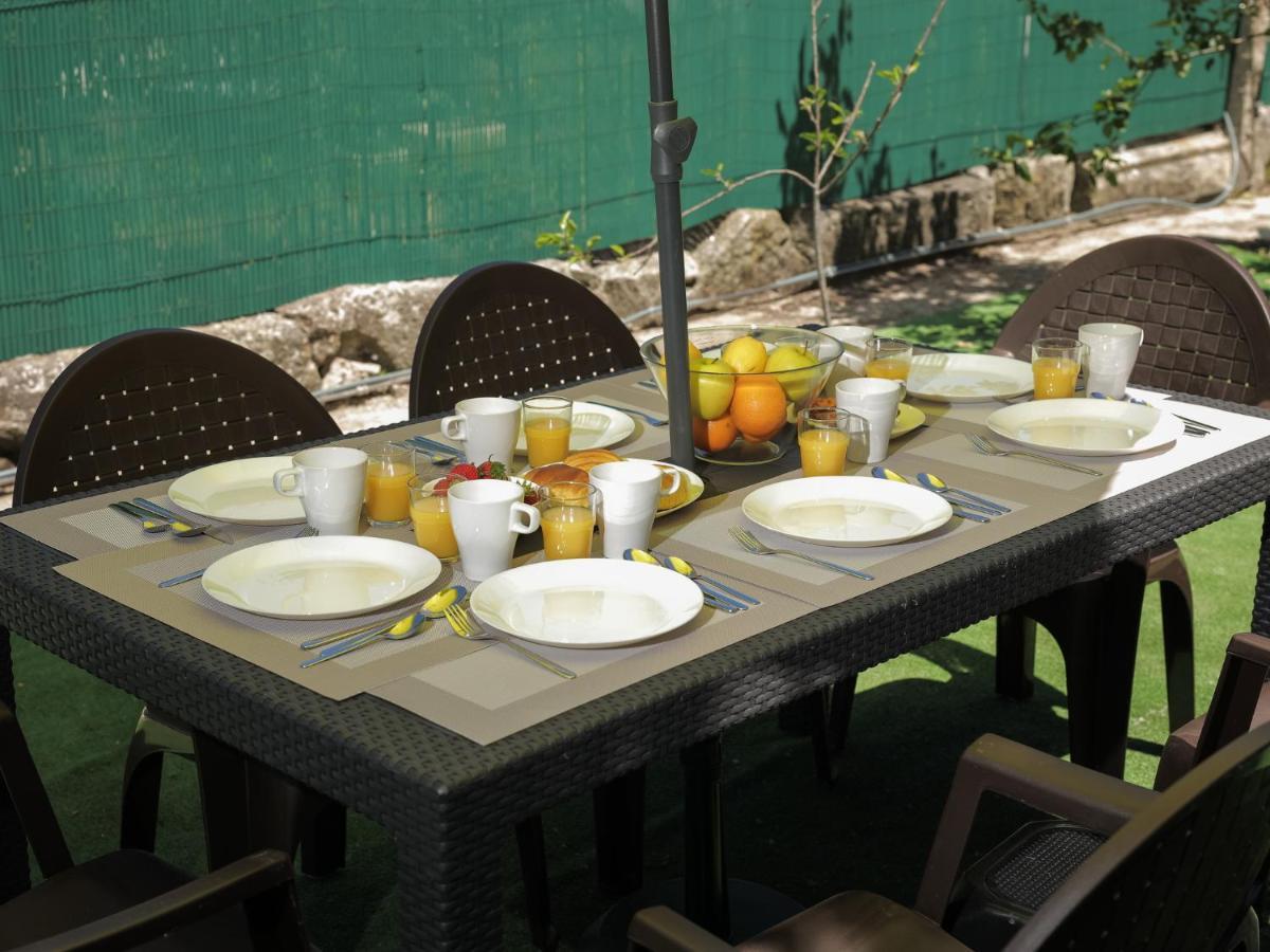 Oporto Guest Isac Garden W/ Parking Apartment บีลาโนวาเดกายา ภายนอก รูปภาพ