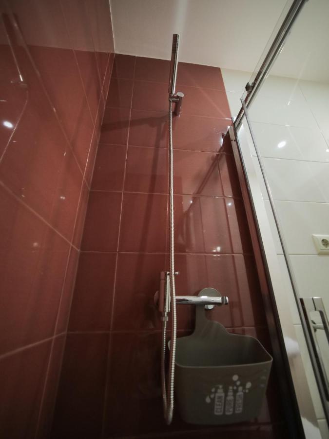 Oporto Guest Isac Garden W/ Parking Apartment บีลาโนวาเดกายา ภายนอก รูปภาพ