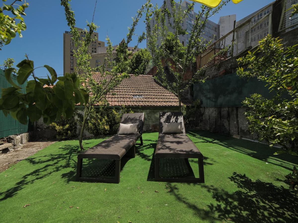 Oporto Guest Isac Garden W/ Parking Apartment บีลาโนวาเดกายา ภายนอก รูปภาพ