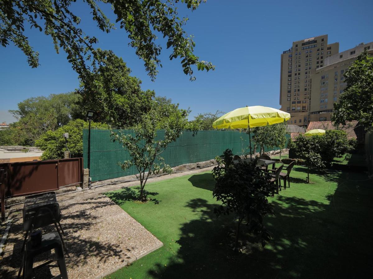 Oporto Guest Isac Garden W/ Parking Apartment บีลาโนวาเดกายา ภายนอก รูปภาพ