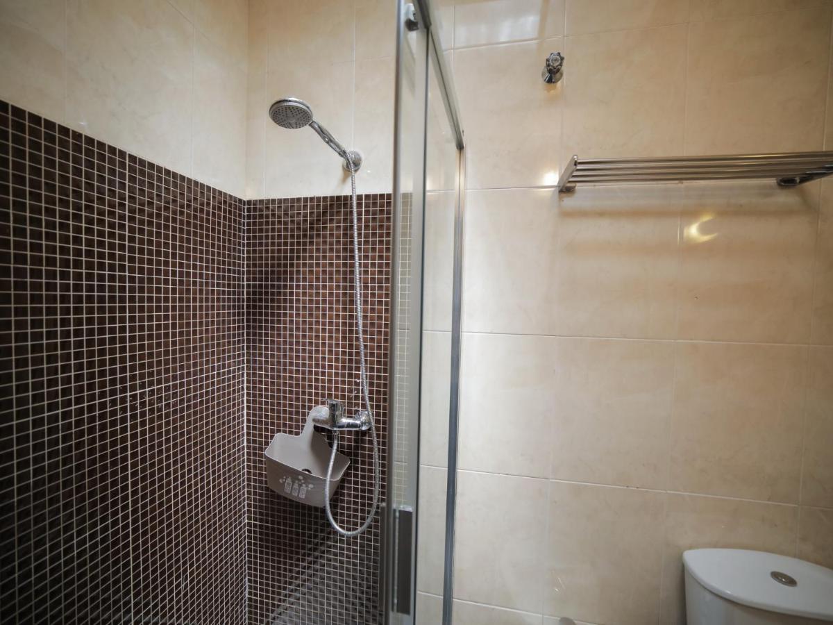 Oporto Guest Isac Garden W/ Parking Apartment บีลาโนวาเดกายา ภายนอก รูปภาพ