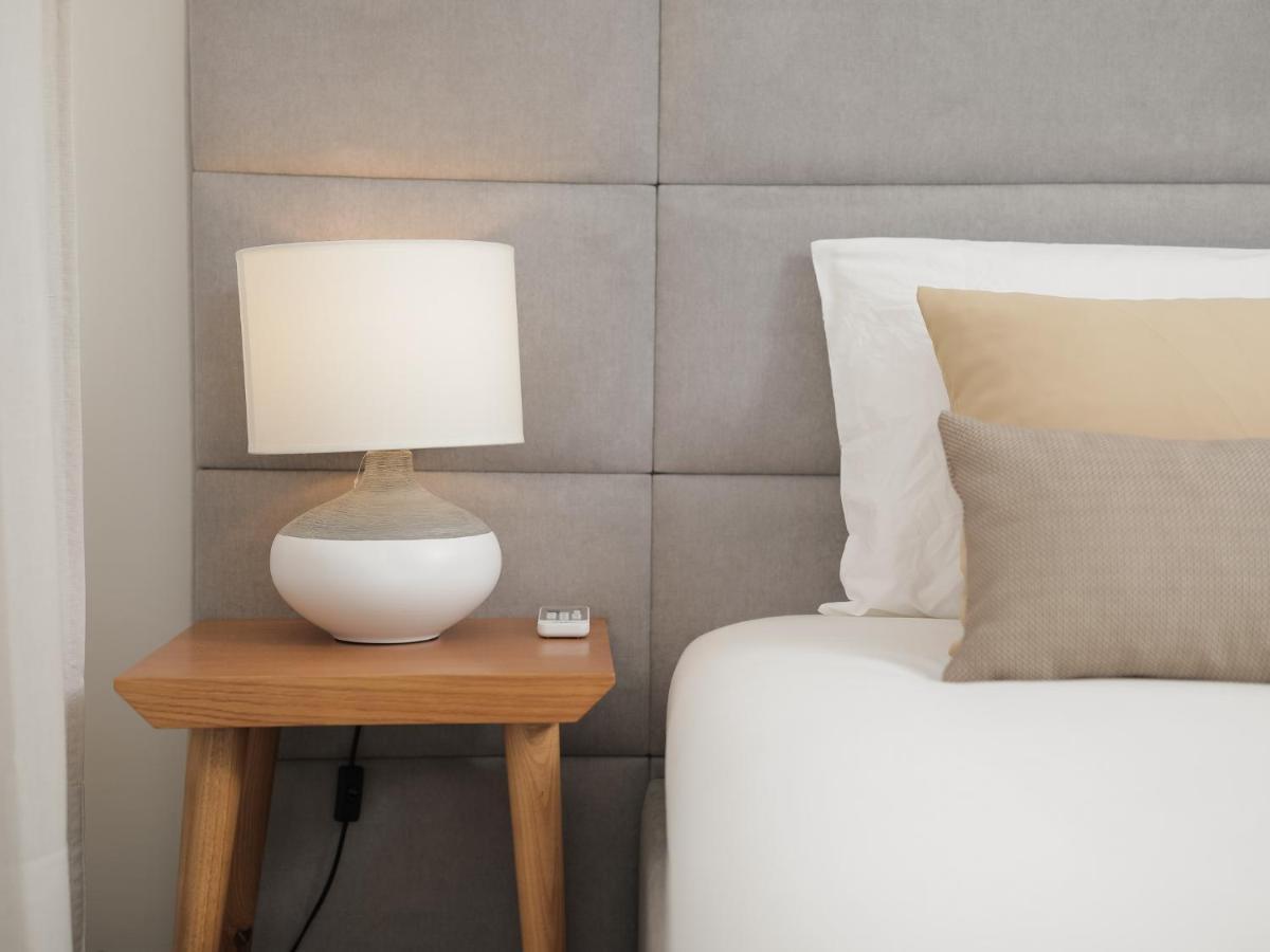Oporto Guest Isac Garden W/ Parking Apartment บีลาโนวาเดกายา ภายนอก รูปภาพ