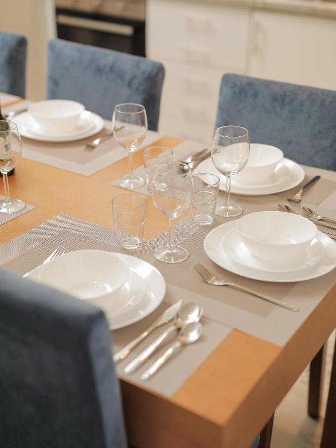Oporto Guest Isac Garden W/ Parking Apartment บีลาโนวาเดกายา ภายนอก รูปภาพ