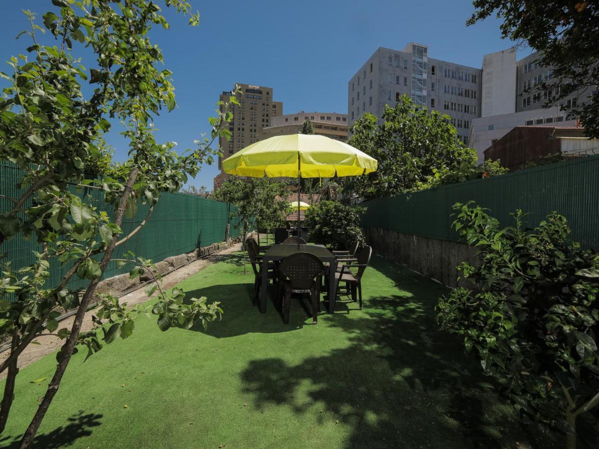 Oporto Guest Isac Garden W/ Parking Apartment บีลาโนวาเดกายา ภายนอก รูปภาพ