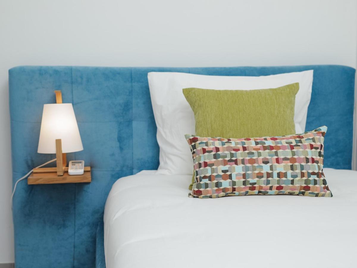 Oporto Guest Isac Garden W/ Parking Apartment บีลาโนวาเดกายา ภายนอก รูปภาพ